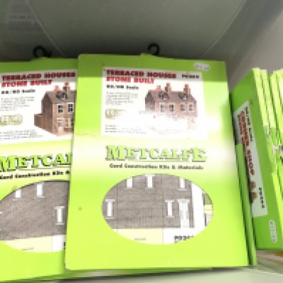 2 Boxes Containing 00 Gauge Model/Accessories kits And A Collection Of Metcalf Kits. No Reserve.(2).