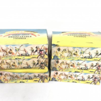 6 Lone Star Trade Boxes. Full Of Plastic Arab Toy Soldiers. No Reserve.(2).
