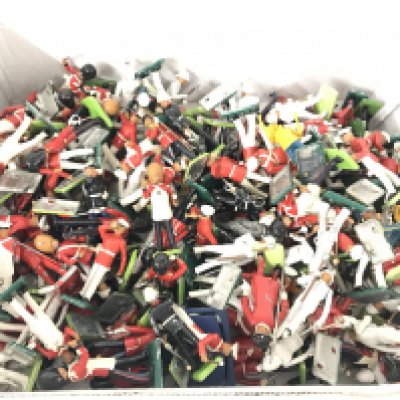 A Box Containing A Collection Of Metal Britains Soldiers. No Reserve.