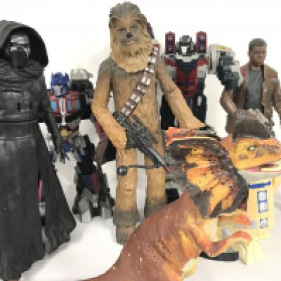 A Collection of Large Figures Including Star Wars And Transformers. No Reserve.