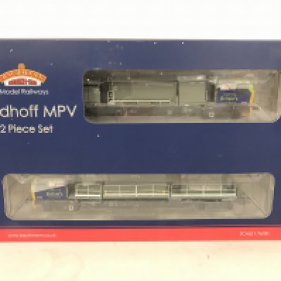 A Boxed Bachmann 00 Gauge Windhoff MPV 2 piece Set #31-575.