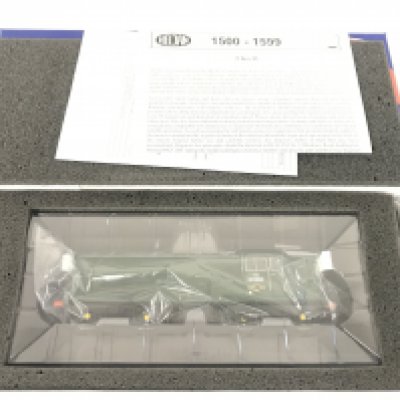 A Boxed Heljan 00 Gauge Class 15 D8200 BR Plain Green. 1500.