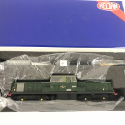 A Boxed Heljan 00 Gauge Class 17 Green And Yellow Panel Loco. #17001