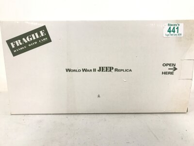 A Boxed Danbury Mint WW2 Jeep Replica.1/16 Scale.