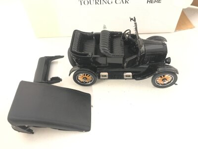 A Boxed Franklin Mint 1025 Ford Model T Touring Car. 1/16 Scale.