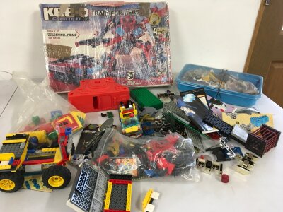 A collection of Lego and similar.  No reserve.
