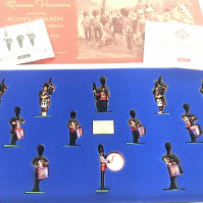A Boxed Britains Scots Guards Band Of The Pipes And Drums 1899 #00214.