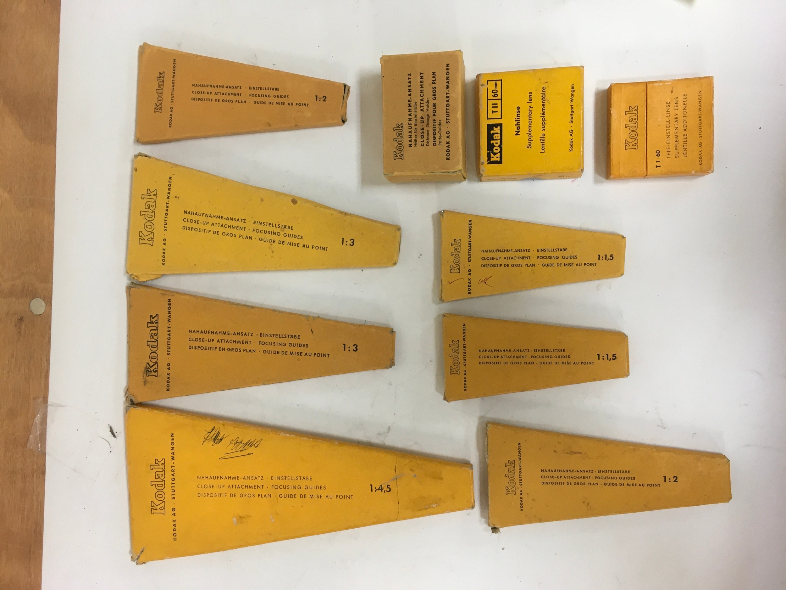 8 close up lens attachments  of varying sizes, 2 packs of supplementary lenses.