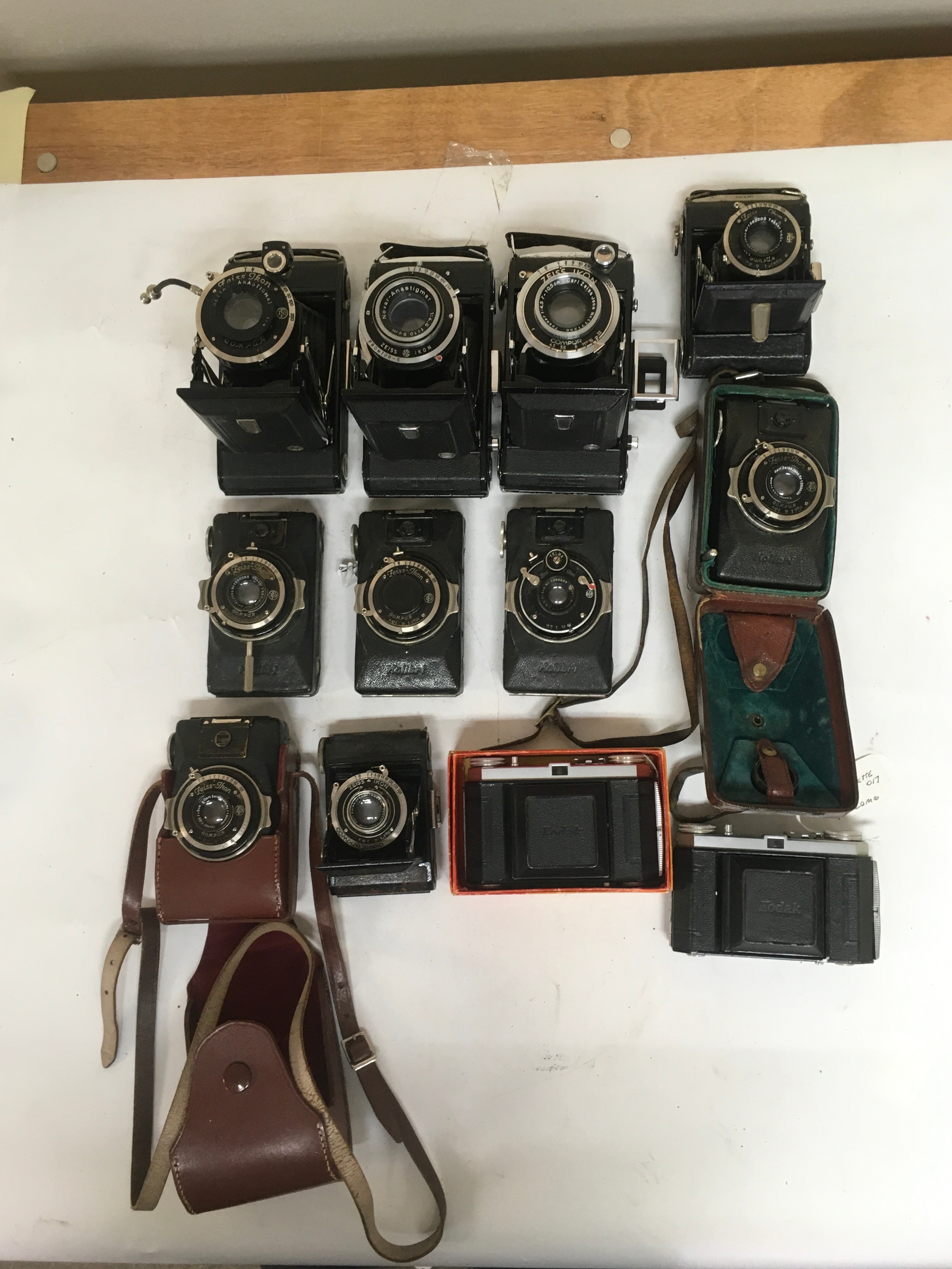 12 Cameras.10 types  of Zeiss Ikon Compur/compur Rapid and Novar-Anastigmat cameras. 2 include Holster cases. 2 Kodak Retinette cameras.