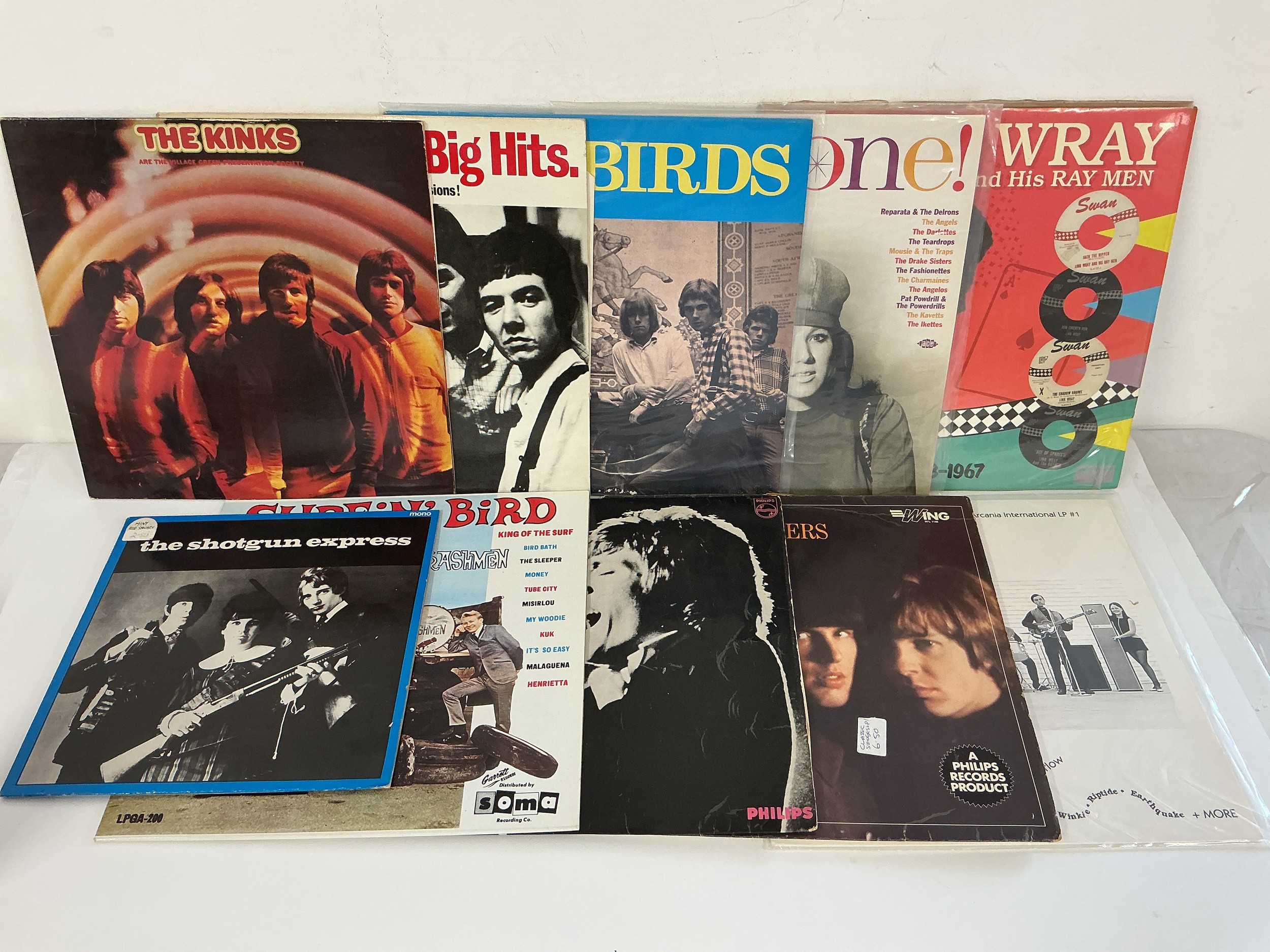 Nine LPs by various artists including The Kinks, Small Faces and others plus a 10" EP by The Shotgun Express (early Rod Stewart group). Reissues and original pressings.