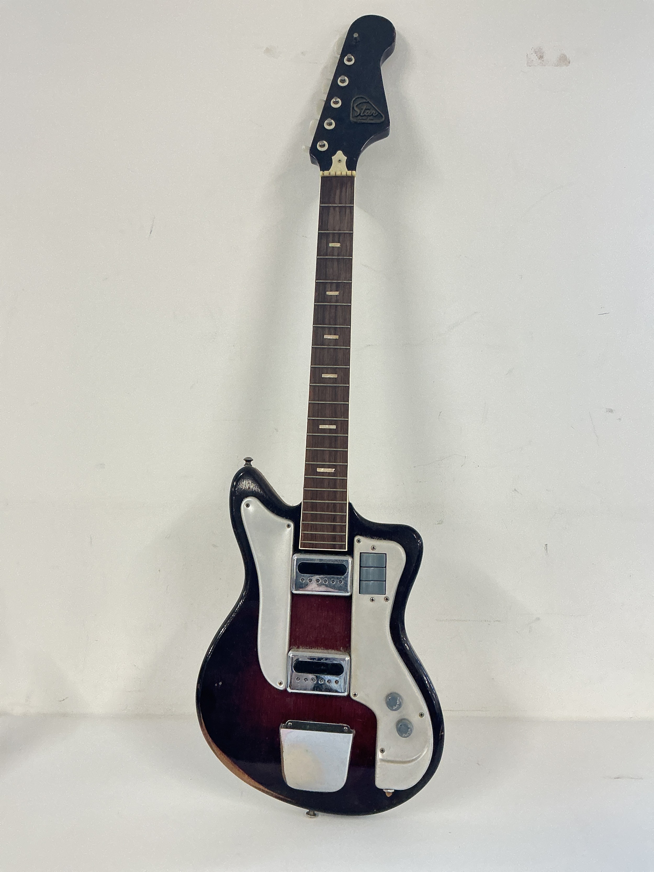 A scarce Teisco Star Guyatone GT-70 electric guitar with original carry case. Circa 1959/60.