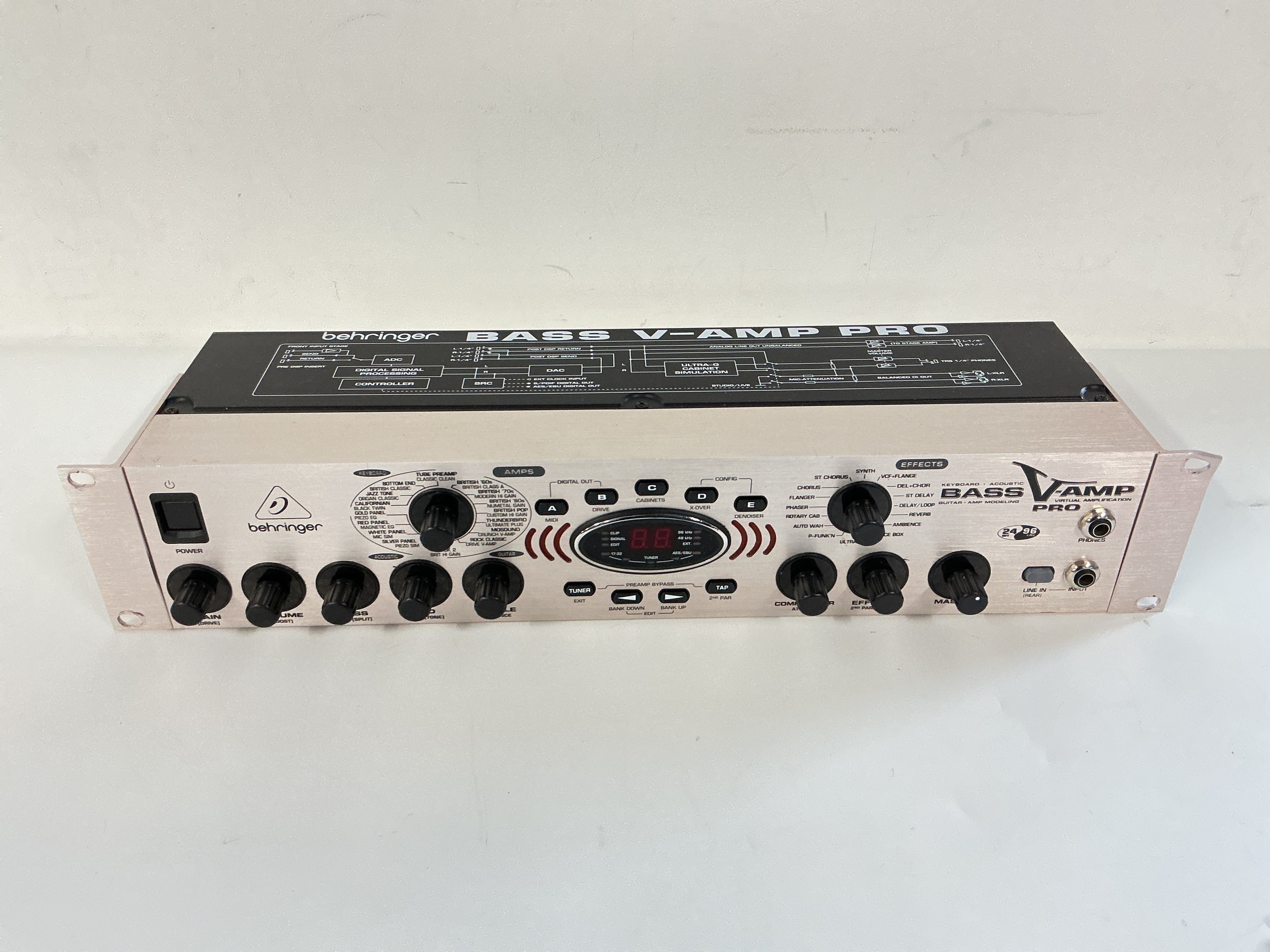 A Behringer V-Amp Pro rack effects unit.
