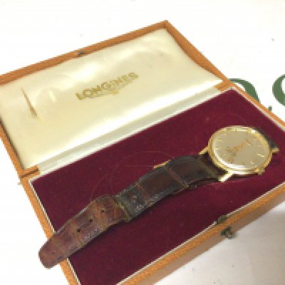 A Vintage Gents Longines watch Flagship automatic seen working with Longines strap and original box.