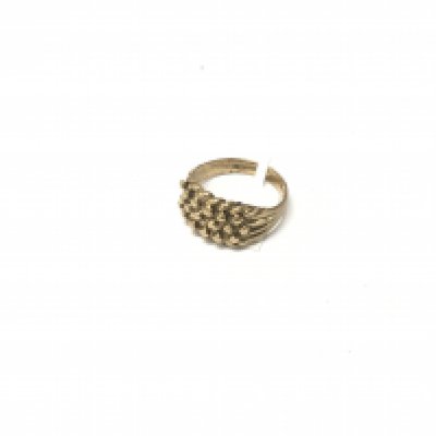 A 9ct gold keeper ring, Approx weight 6.4 grams.size s