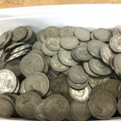 A large collection of George VI nickel silver coinage approximately 550 coins 1947 onwards. Postage B