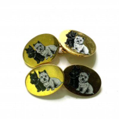 A pair of 9ct gold hallmarked and enamel scottie dog (Black & White Whisky Logo) cufflinks. 12.9g (A)