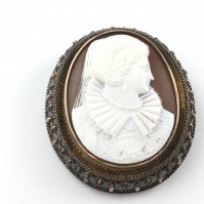 A Victorian cameo brooch. Approximately 45mm by 55mm Postage A