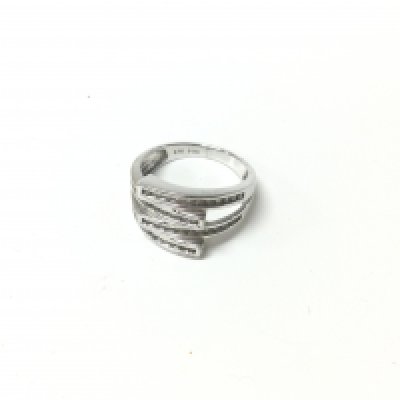 A 9ct white gold four row fancy style ring. Approx weight 5.69 grams, size Q1/2.