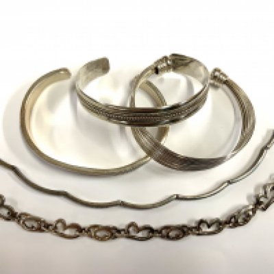 5 Sterling silver bracelets and bangles. (A) NO RESERVE