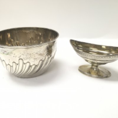 A George III silver salt bowl and a silver Victorian bowl. Approx weight 238.4 grams