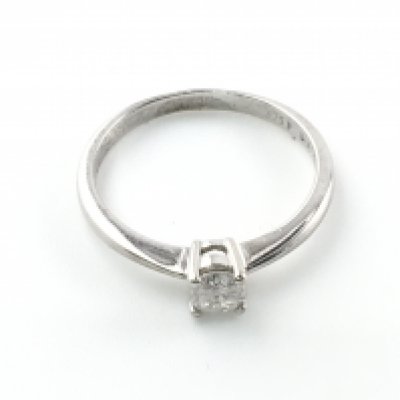 A 9ct white gold ring set with approx 0.25ct diamond. Size K and 1.62g