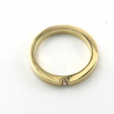 An 18ct gold ring set with 0.05ct diamond. Size N and 5.42g Postage A