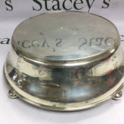 A Mappin & Webb silver played cake stand, approx diameter 32cm. Shipping category D.