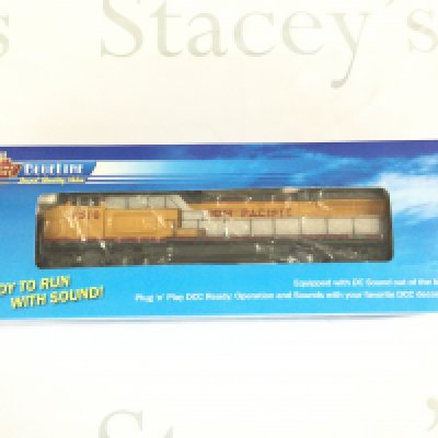 A Boxed H0 Gauge Broadway Limited Blue Line GE AC6000 UP #7510 Loco With Lights. DC Sound. DCC Ready.