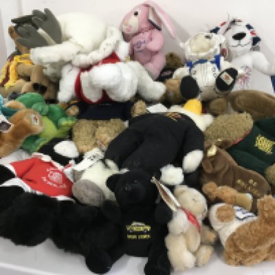 A large collection of teddy bears Hard Rock Cafe with tags but also includes other bears such as Harrods etc. no reserve.