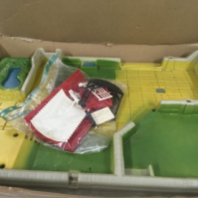 Unboxed Britains farm complete including a quantity of animals and figures plus accessories.