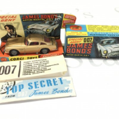 A Boxed Corgi James Bond Aston Martin #261 with Top Secret Instructions. No Villains Or Sticker.