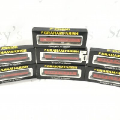 7 Boxed Graham Farish N Gauge Royal Mail Coaches. No Reserve.