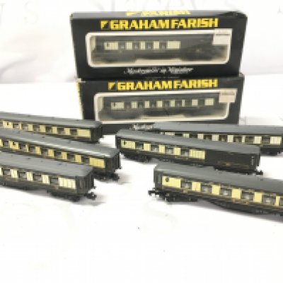 8 Boxed And Loose Graham Farish N GaugePullman Diners. No Reserve.