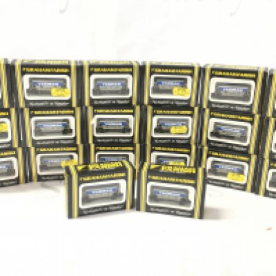 20 Boxed Graham Farish N Gauge 16Ft 50 Ton Hopper Wagons Yeoman.