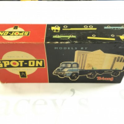 A Boxed Spot-On 111A/OG Ford Thames Trader With Artic Flat Float And Garage Kit.