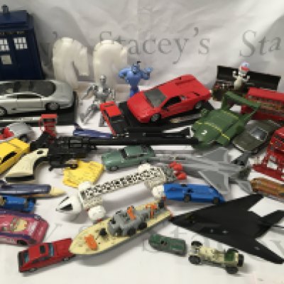 A Collection of Loose Playworn Diecast Including A Toy Buntline Special Gun. No Reserve.