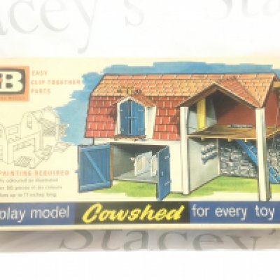 A Boxed Britains Cowshed. #4721.