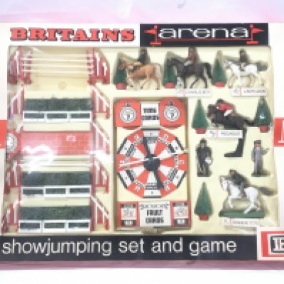 A Boxed Britains Arena Showjumping Set And Game #7580