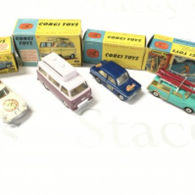 4 X Boxed Corgi Vehicles. A Citron Safari #475. A Ford Thames Caravan #426. A Hillman Imp #328. And A B.M.C. Mini Countryman #485.