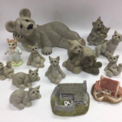 A collection of ceramics comprising a Royal Crown Derby paperweight in the form of a cat, various Quarry Critter figures etc. Shipping category D.