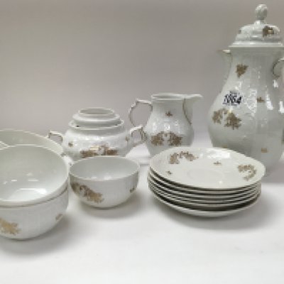 A Rosenthal China porcelain dinner service set.