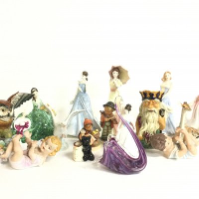 Royal Doulton figures including Toy Dog Collection Calavier King Charles figure, Tender moment etc, German porcelain owl figure, Lladro goose figure, pin dolls, Royal Worcester egg cups. This lot cannot be posted
