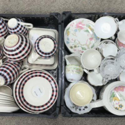 Tea sets including Villeroy & Boch pattern 8202, Chintz, Royal Albert Queens messenger etc. No reserve. This lot cannot be posted- NO RESERVE
