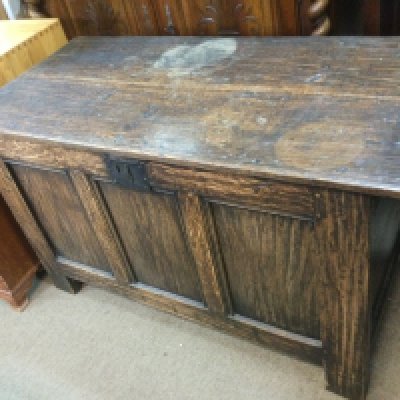 An antique oak chest, approx 112cm x 64cm x 53cm. Shipping category D- NO RESERVE