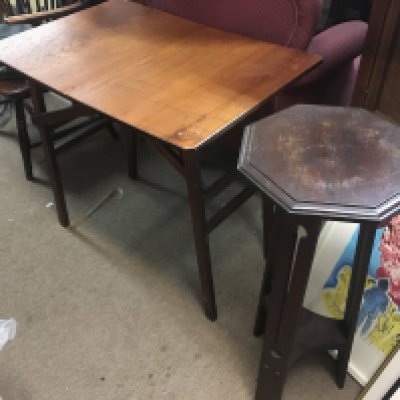 A fold out work table 50x65x70cm and an oak stool 30x75cm- NO RESERVE