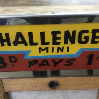 A oak case amusement arcade game, challenge Mini .36 x 90 cm .