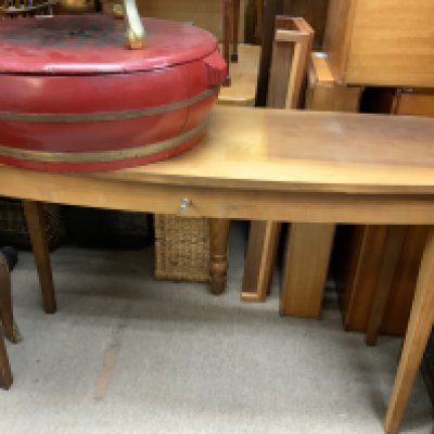 A modern veneered hall table. 114cm x 44cm