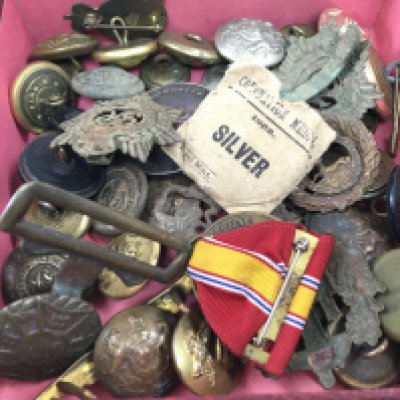 Met police coronation 1911 medal awarded to PC C Lightfoot, 1902 silver coronation medal, a US defence medal, various cap badges and buttons