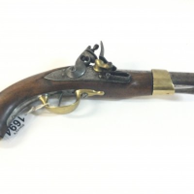A French flintlock pistol.