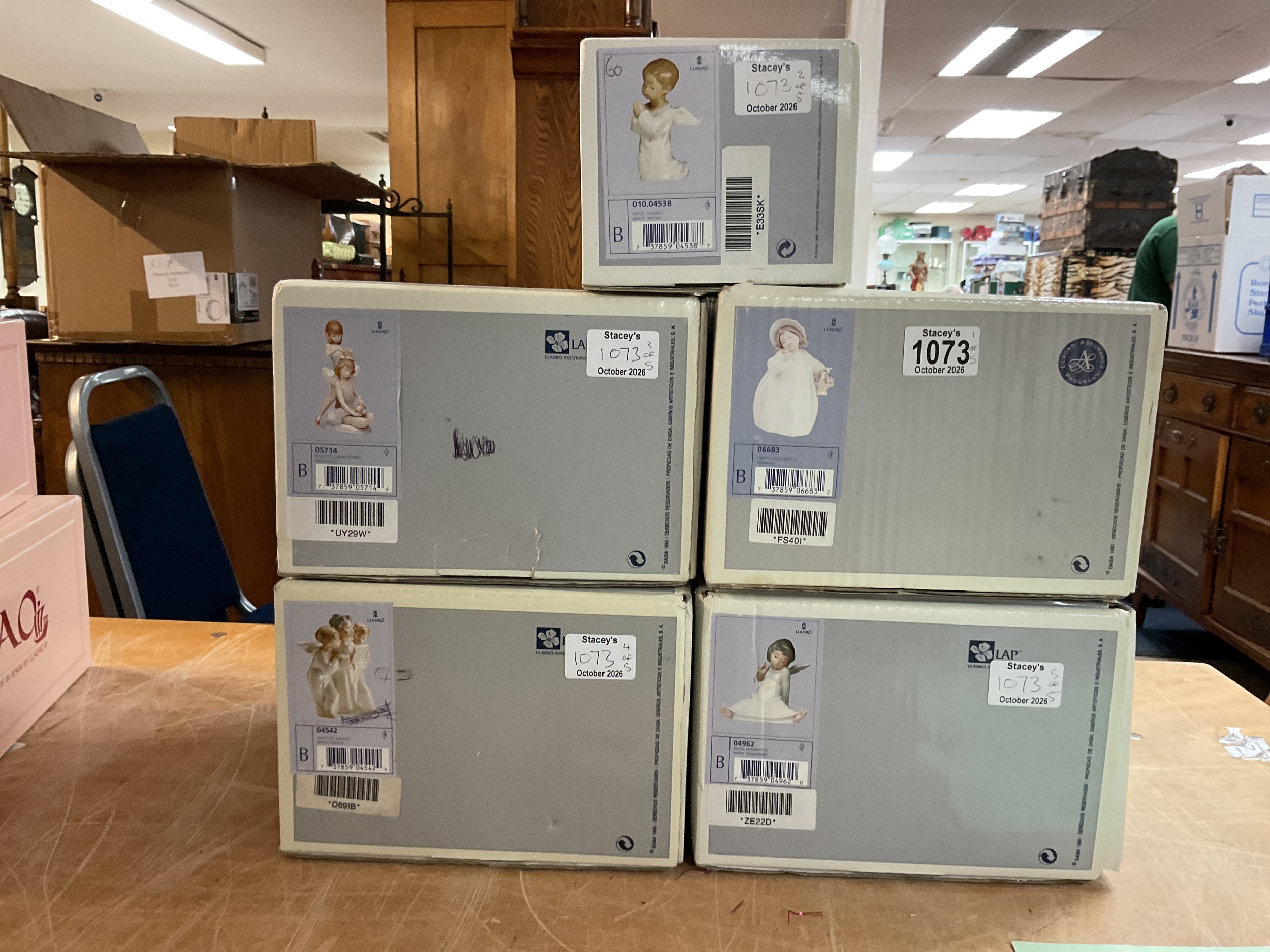 Five boxed Lladro figures, 04538, 05714, 04542, 06683 and 04962.